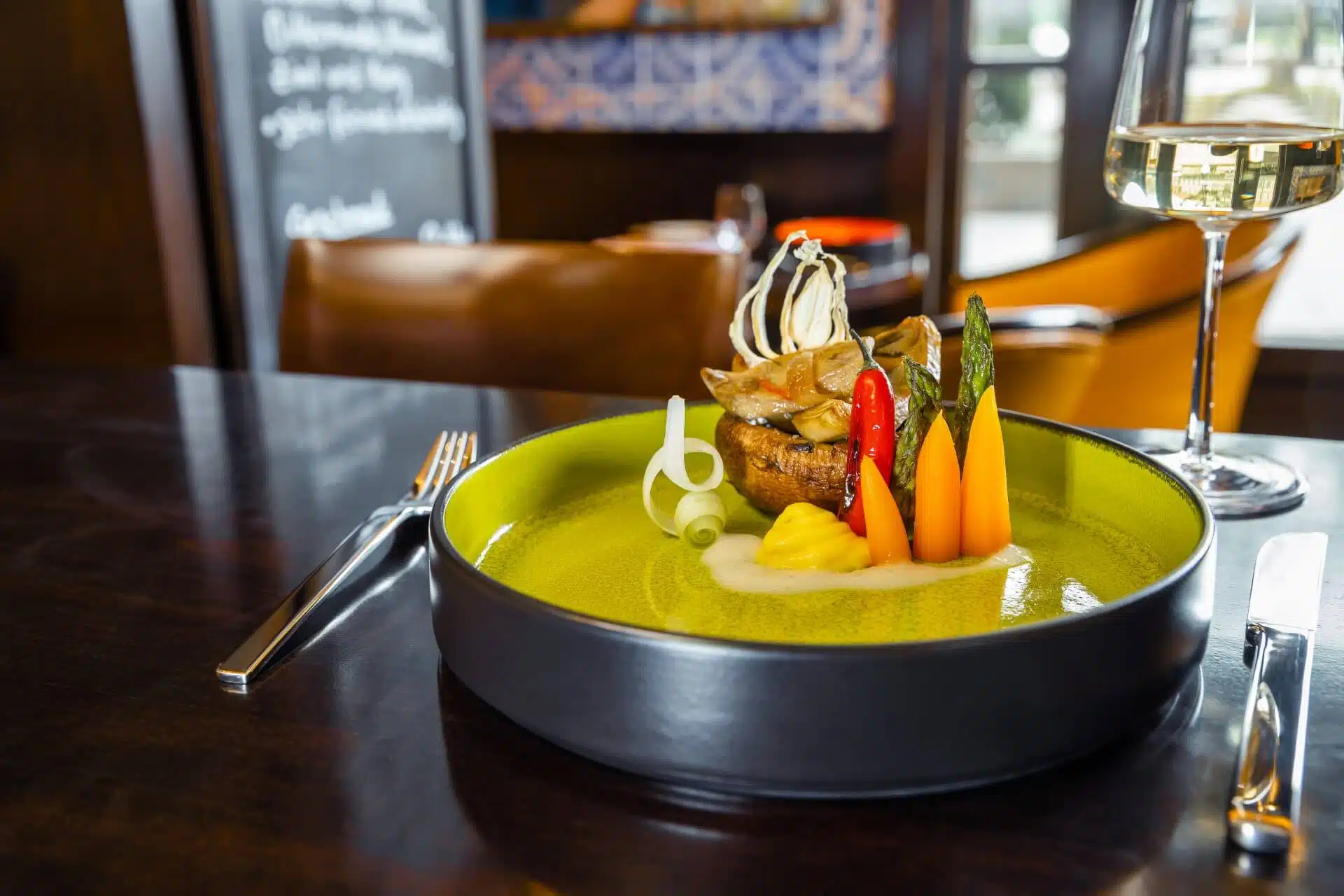 RAK Porcelain Fire Green Teller